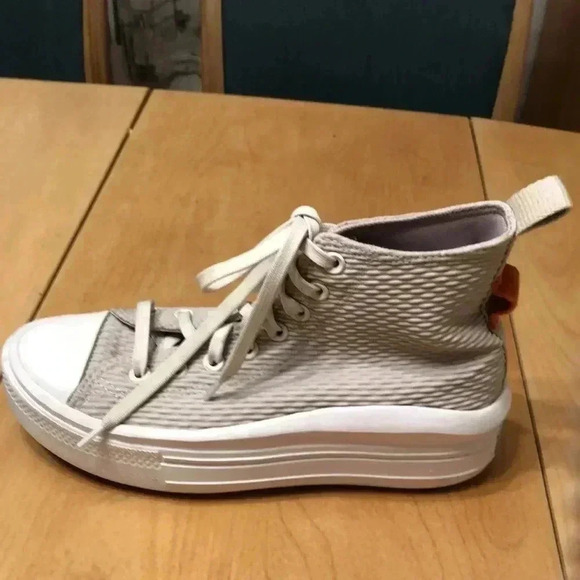 Converse Chuck Taylor all-star high top cream colored lace up platform sneakers. - Picture 6 of 7